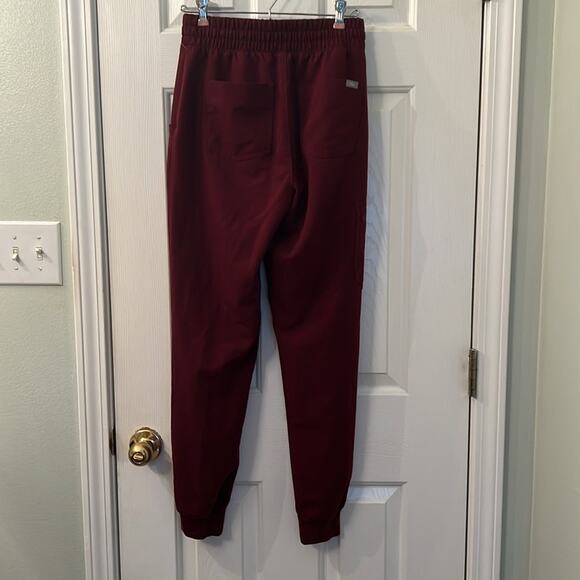 Figs Zamora high waisted women’s size XS burgundy - Picture 2 of 9